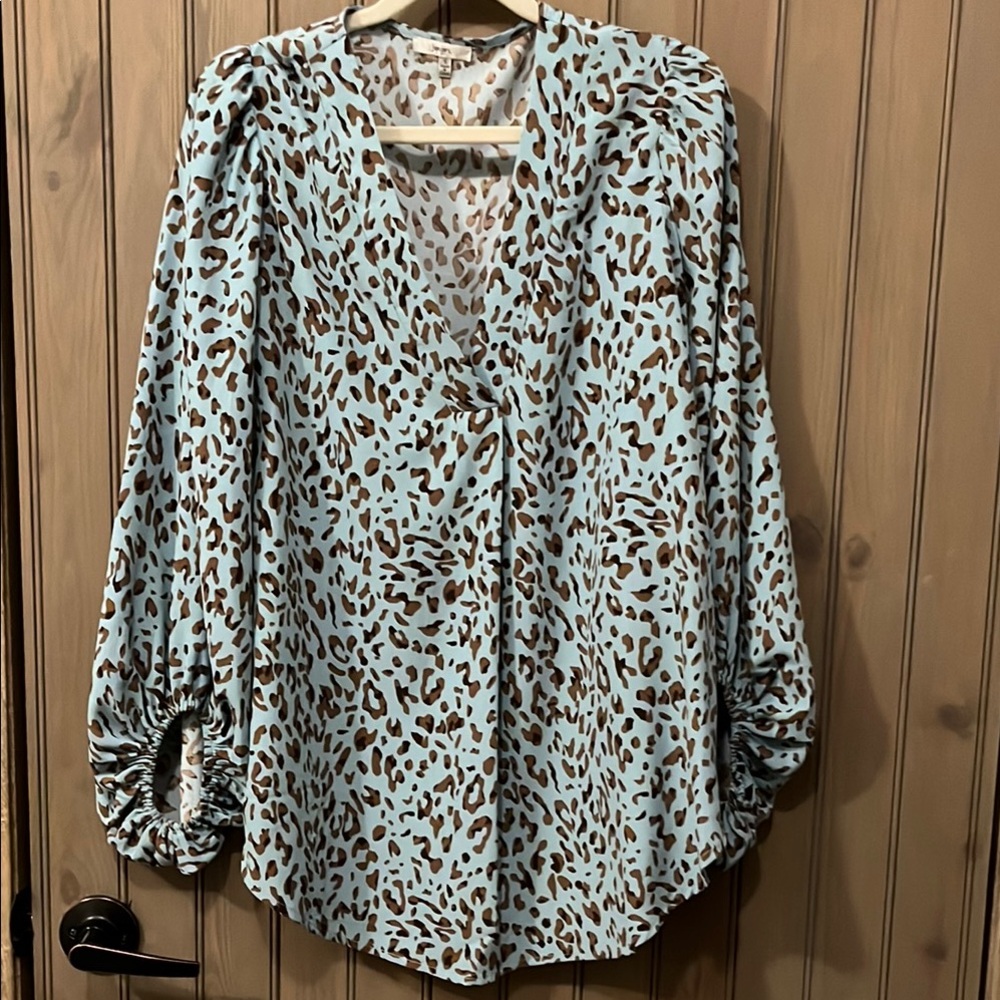 JODIFL Black and Brown Long Sleeve Relaxed Blouse